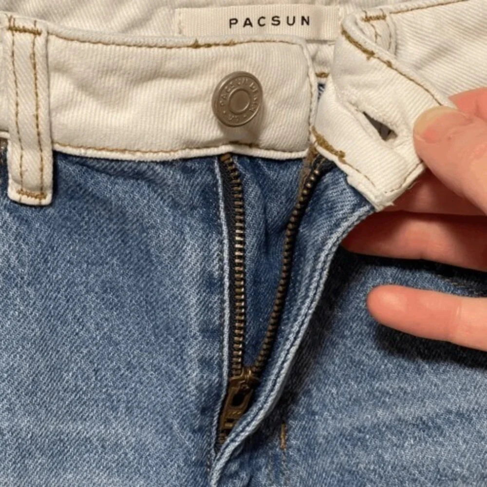 PacSun Mom‎ Shorts Light Wash Contrast Waistband Mid Rise Size 24